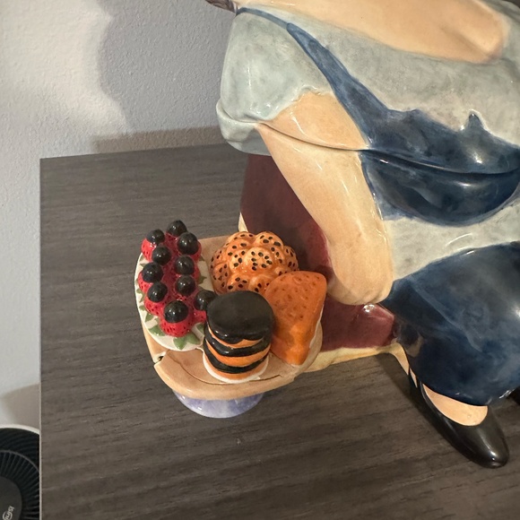 VINTAGE RARE Lady Inclined Towards Desserts 2002 House of Prill Ericka Olle - Picture 2 of 3